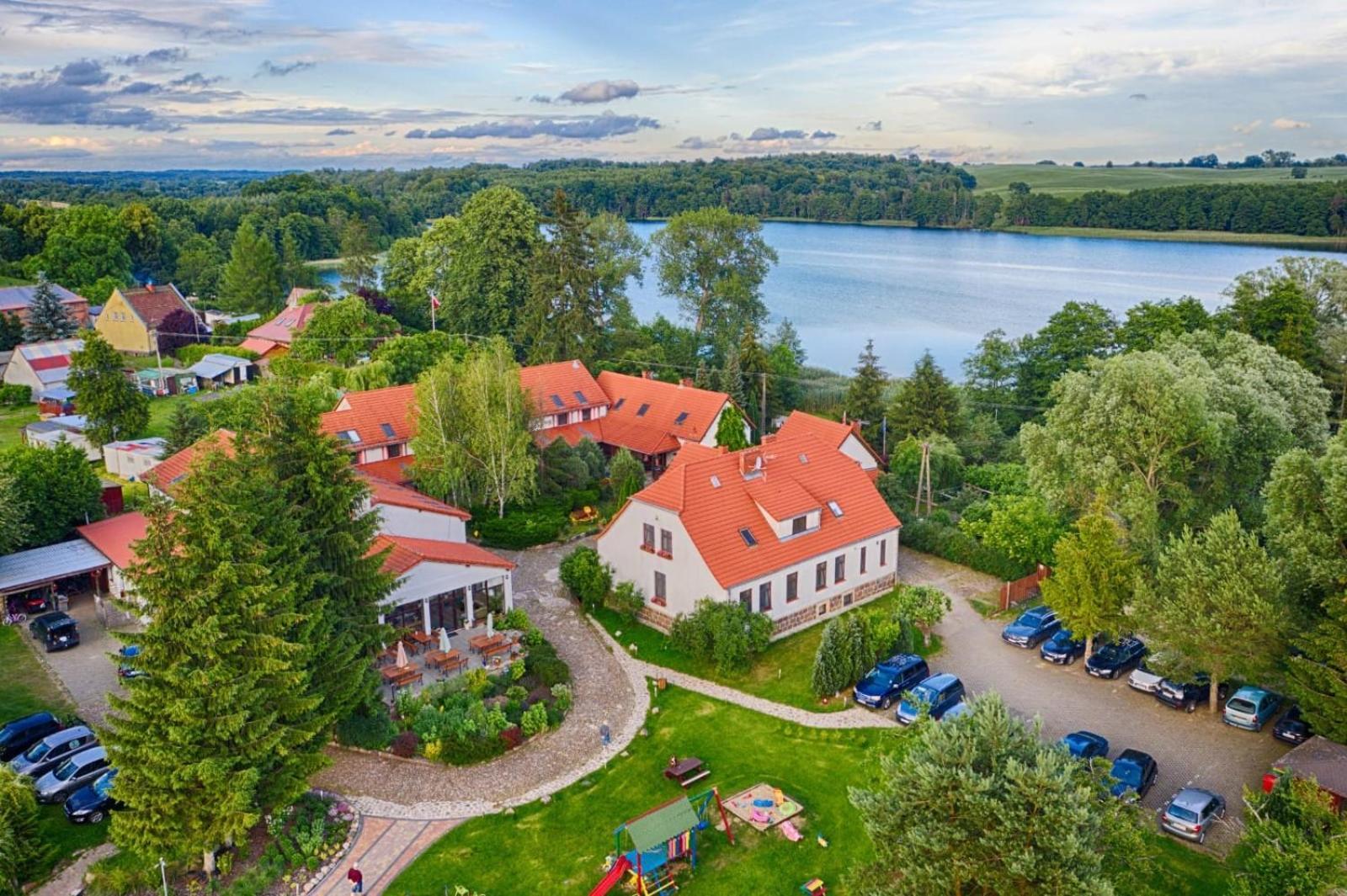 Folwark Na Polwyspie Hotel Uraz  Eksteriør billede